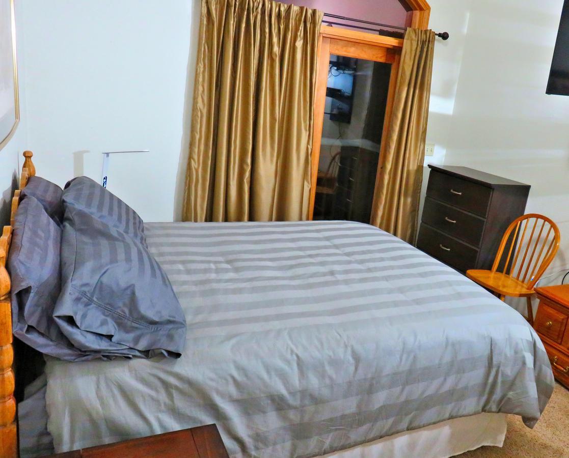 Mein Haus Bed & Breakfast Avon Exterior photo