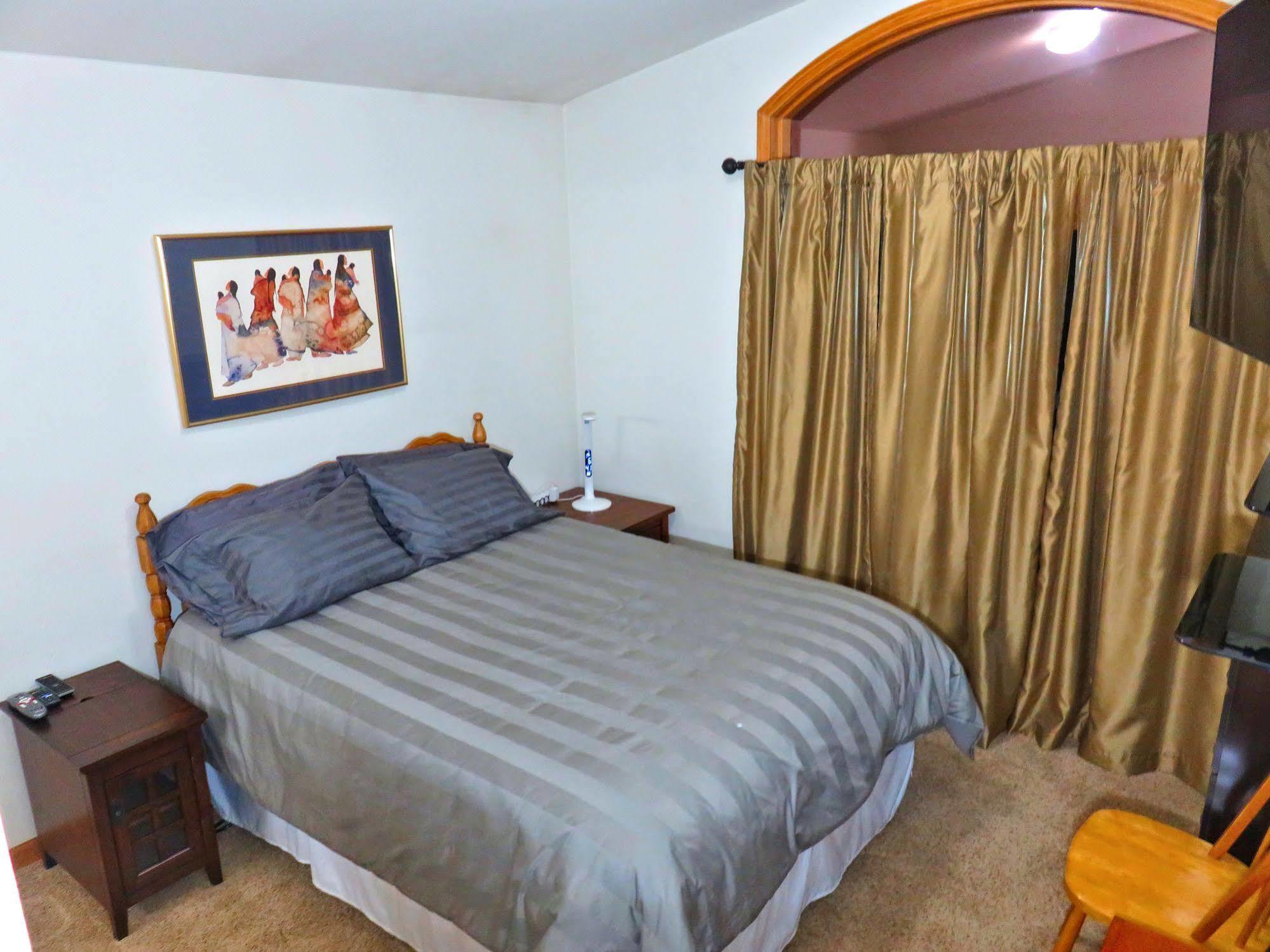 Mein Haus Bed & Breakfast Avon Exterior photo