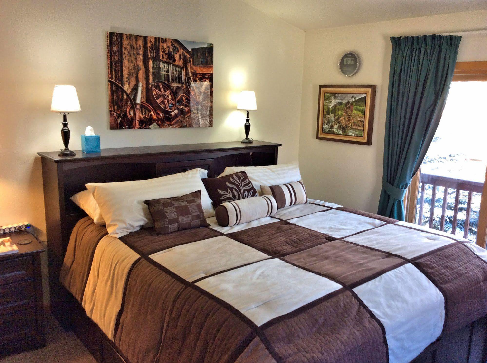 Mein Haus Bed & Breakfast Avon Exterior photo